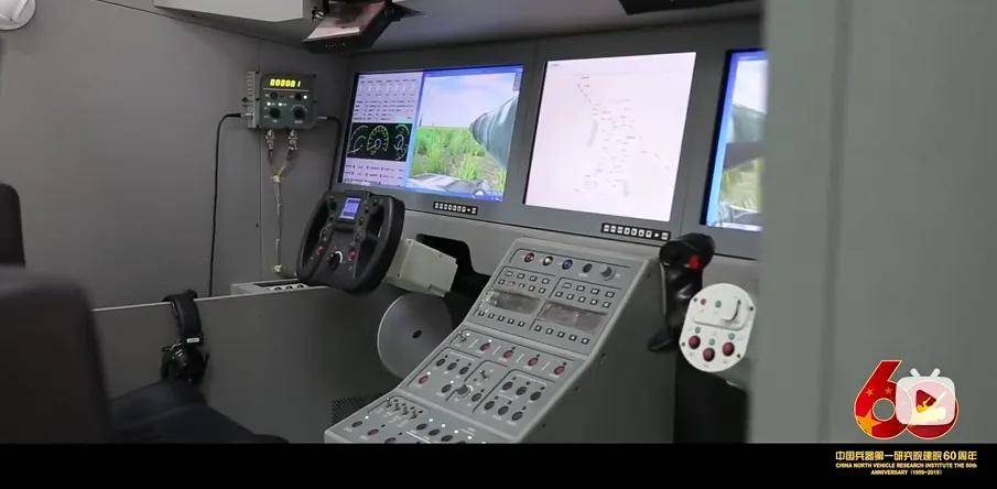 上打无人机<strong></p>
<p>抹茶数字货币交易所app下载</strong>，下打坦克！混动电驱！360度全景！100坦克有多厉害？