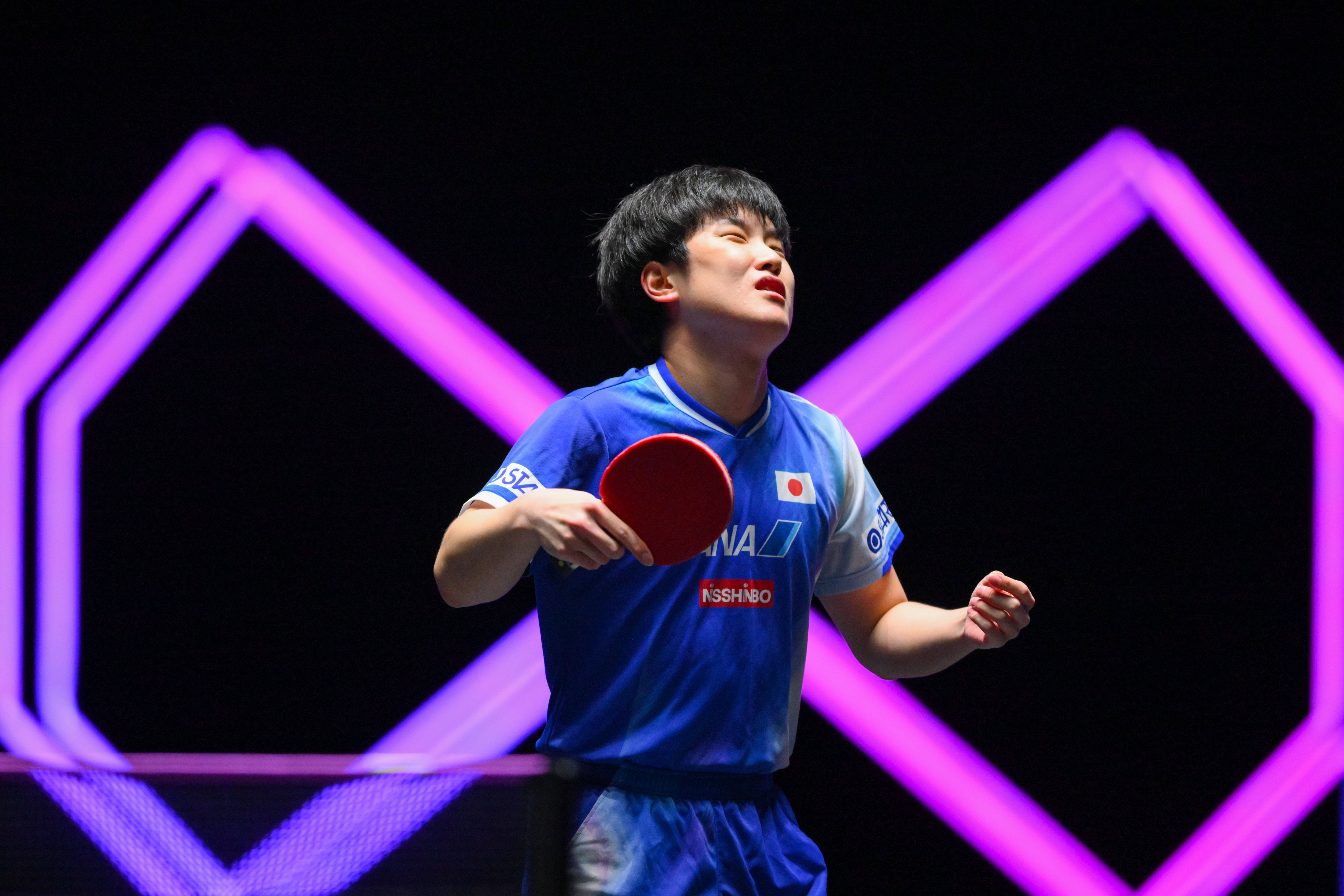 (体育)乒乓球——WTT澳门冠军赛:薛飞淘汰张本智和 晋级男单16强