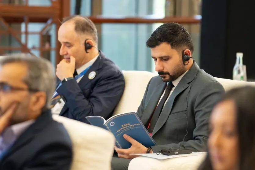 金灿荣：这一类汉奸<strong></p>
<p>抹茶交易所资质</strong>，害国不浅！