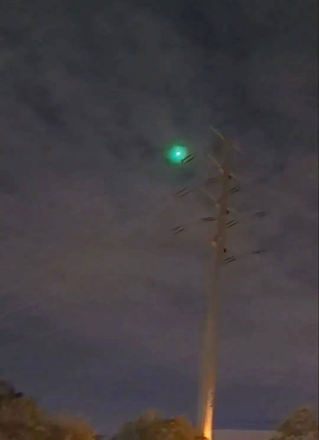 多地现不明飞行物，“速度极快”，最新回应