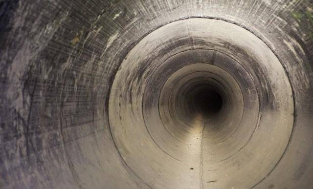 “管道 - 3” 行动：俄军敢死队爬4天管道<strong></p>
<p>抹茶交易所大陆</strong>，攻入库皮扬斯克，打懵守城乌军