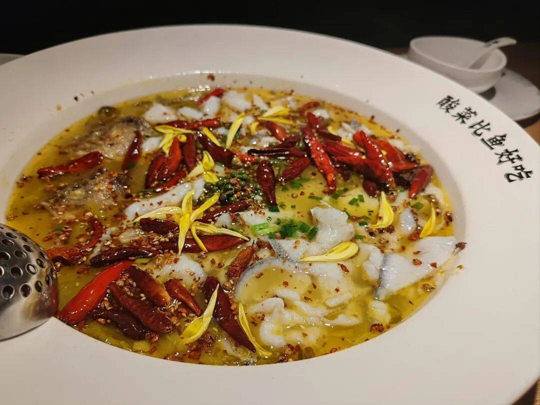 7分钟上齐3道菜<strong></p>
<p>抹茶交易所app操作如何</strong>,太二酸菜鱼“活鱼现做”遭质疑!客服:只有“鲜活门店”是活鱼现杀