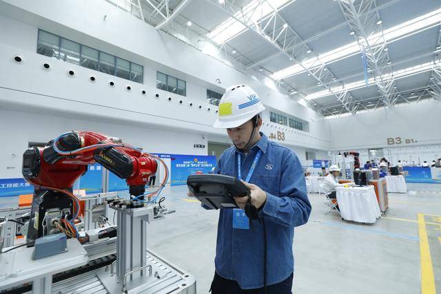 湖北省第二届“数字工匠”职工技能大赛圆满闭幕