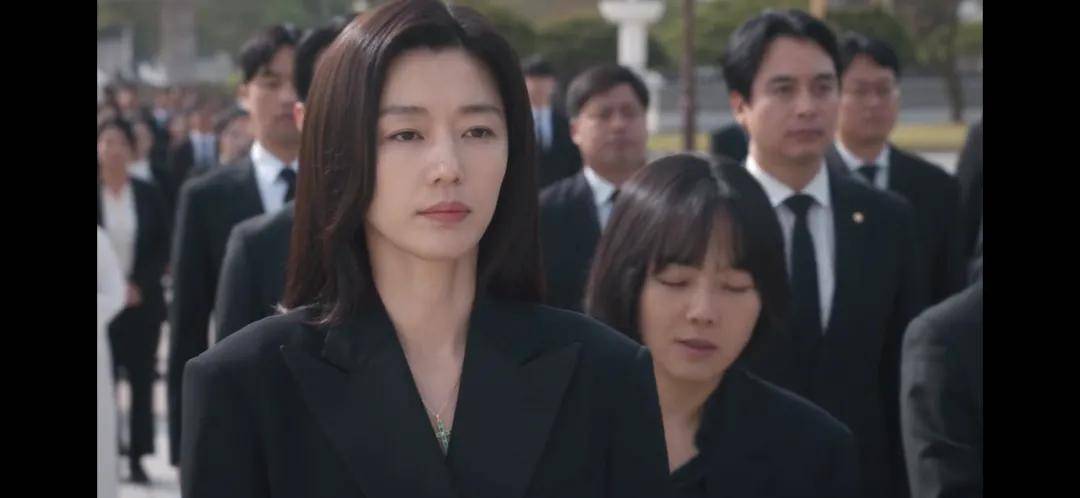 44岁要去“竞选总统”的全智贤<strong></p>
<p>抹茶交易所app操作如何</strong>，穿衣风格都变了！