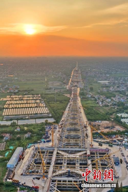 新建上海至南京至合肥高铁建设“加速度” 海门北站进度超七成