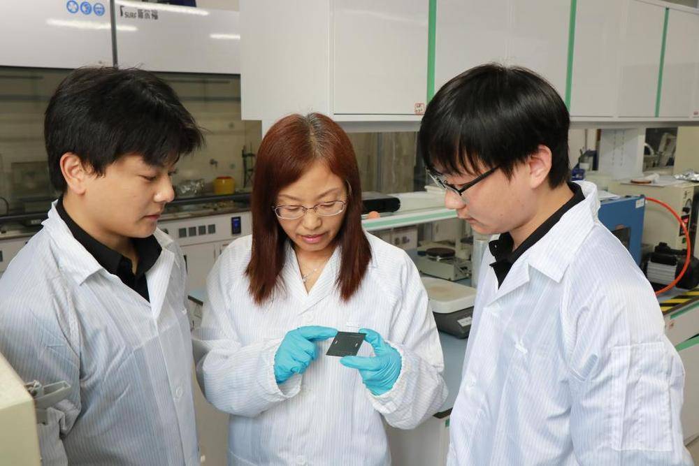 我国科研人员在无机光伏材料薄膜化领域取得新进展