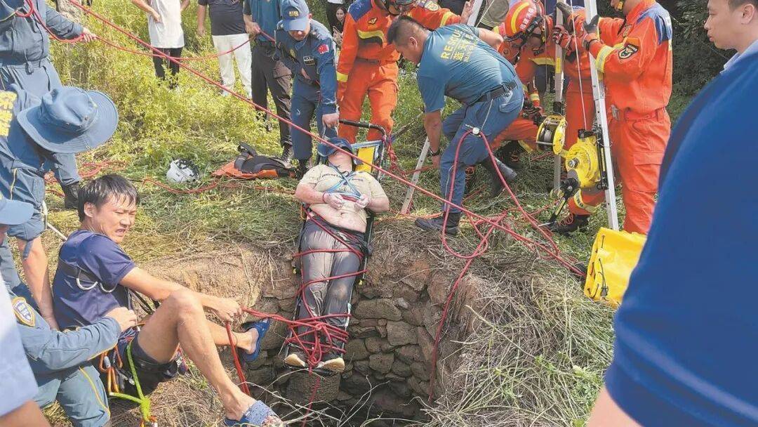 泉州坠井女子“54小时噩梦”:几条蛇爬身上<strong></p>
<p>抹茶交易所中文版</strong>,双侧肋骨骨折!绝望时靠一个信念坚持活下来……