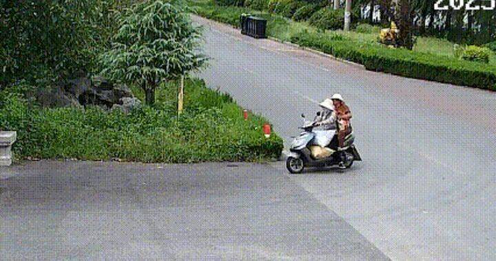 400斤<strong></p>
<p>抹茶交易所中文版</strong>，两人多次偷猕猴桃自己吃，被济南警方抓获