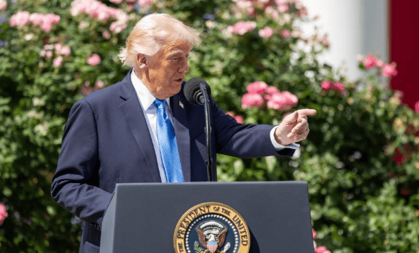 不要了！中方拒买英伟达芯片，美政府突然翻脸了，逼37国对华征税100%？性质十分恶劣