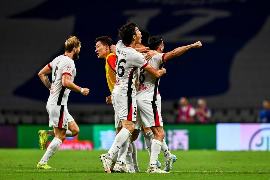 中超争冠形势明朗:国安已经掉队<strong></p>
<p>官方抹茶交易所app下载</strong>,申花希望渺茫,蓉城领先海港半个身位