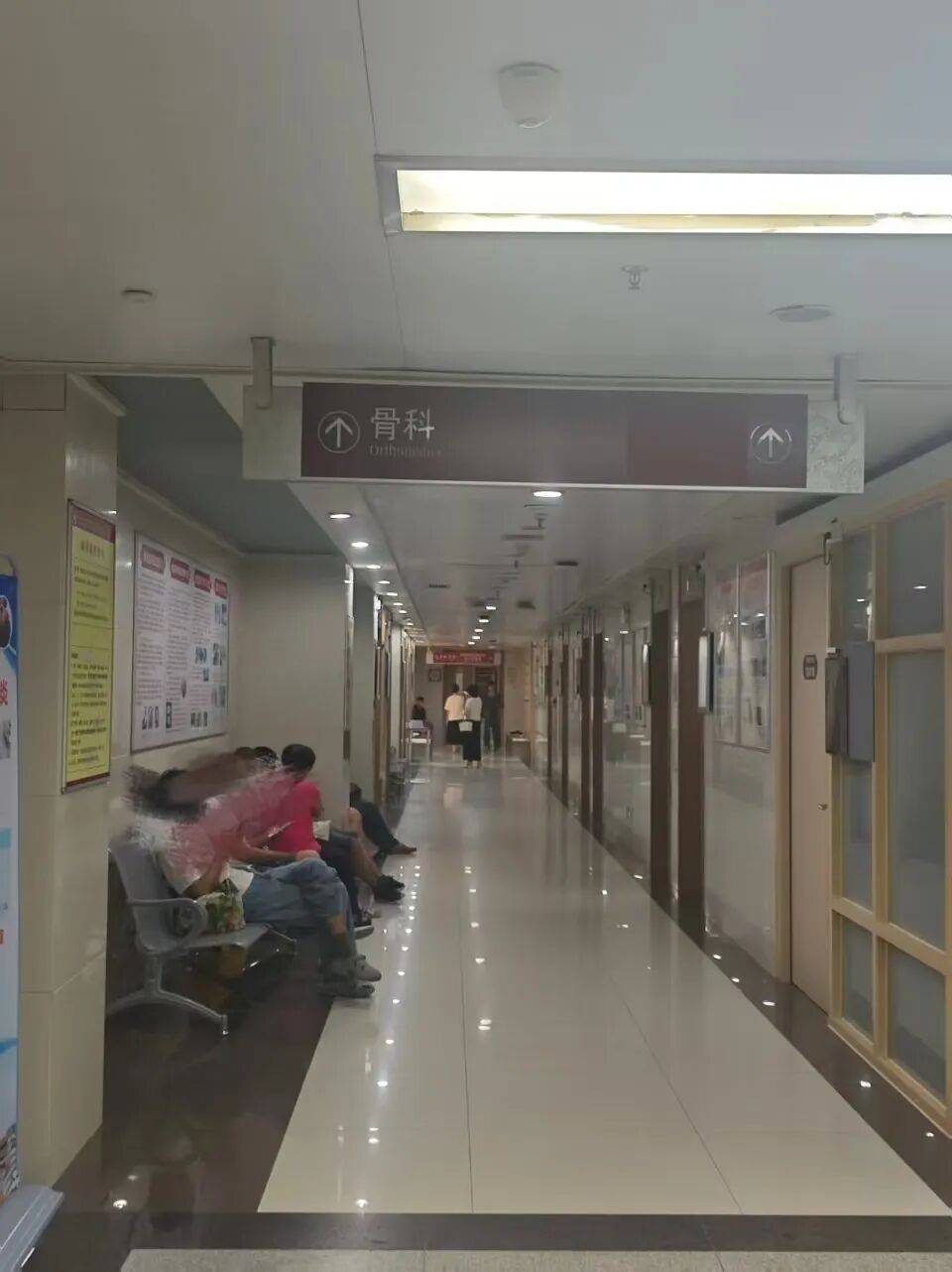 广州一医院发生伤医事件<strong></p>
<p>抹茶交易所最低交易金额</strong>,参与抢救医生发声:他受伤很重,行凶者已被抓捕