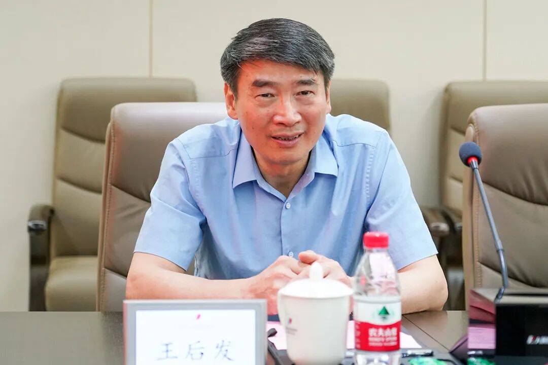 县委书记主动交代问题7个月后<strong></p>
<p>抹茶交易所最低交易金额</strong>,县人大常委会原主任也主动交代问题,两人长期共事