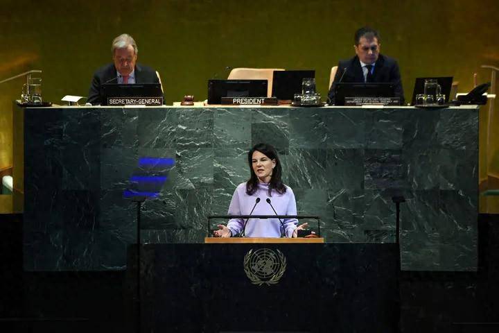 曾经对华强硬的鹰派<strong></p>
<p>抹茶交易所ios版</strong>，如今转身一变成联大主席，对着全世界冷嘲热讽