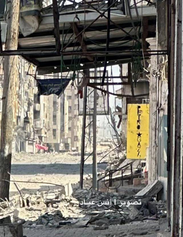 一命抵一命!敢死队手持56步枪<strong></p>
<p>交易所app创始人</strong>,打死一名以军少校,进地道前阵亡