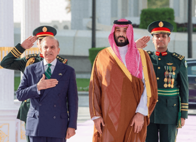 内塔尼亚胡服软了?给中东各国开了个好头<strong></p>
<p>交易所app创始人</strong>,沙特王储这局赌赢了!40 万生命不再悬于一线