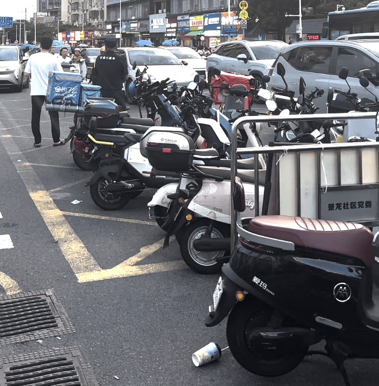 深圳一医院门口被指“举步维艰”<strong></p>
<p>交易所app创始人</strong>!整治后记者实探:仍很堵