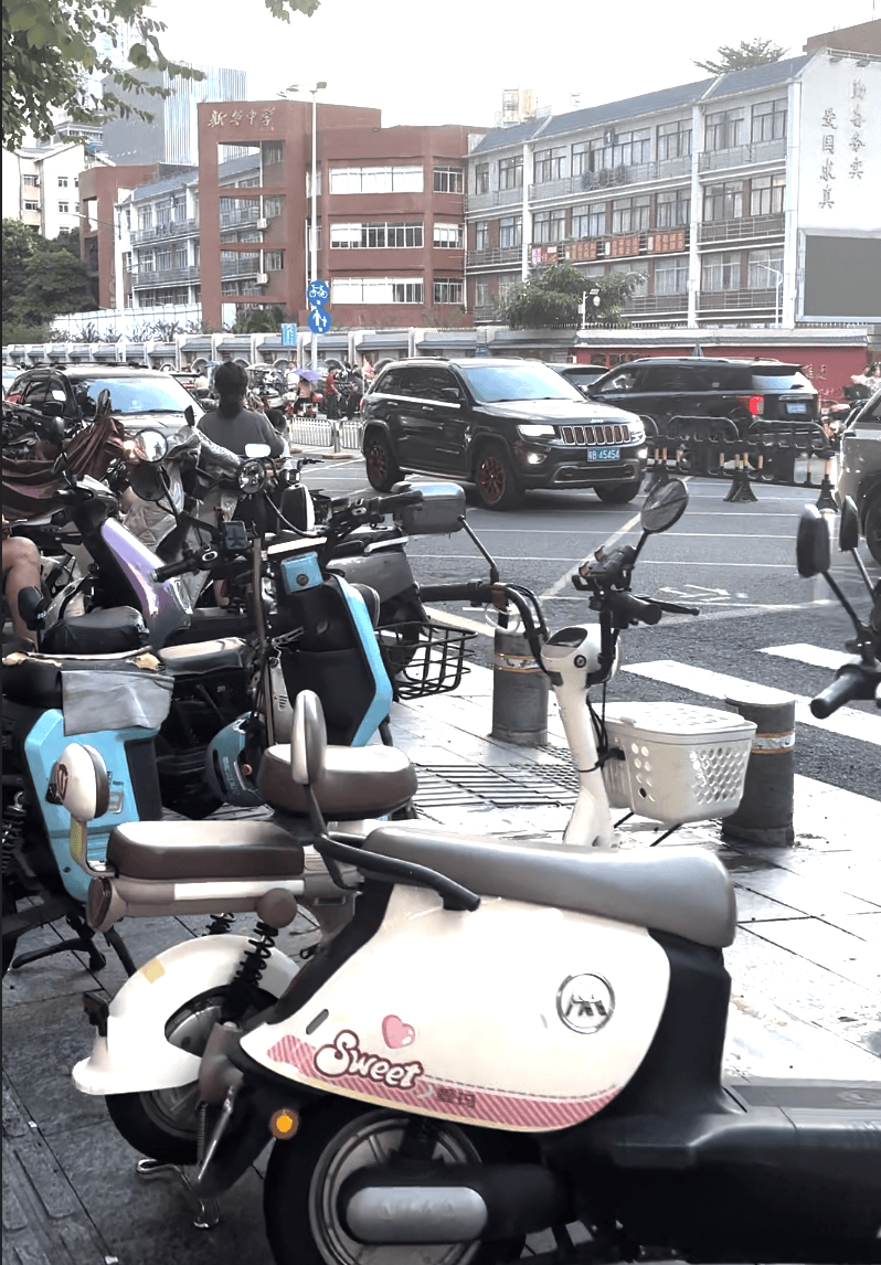 深圳一医院门口被指“举步维艰”<strong></p>
<p>交易所app创始人</strong>!整治后记者实探:仍很堵