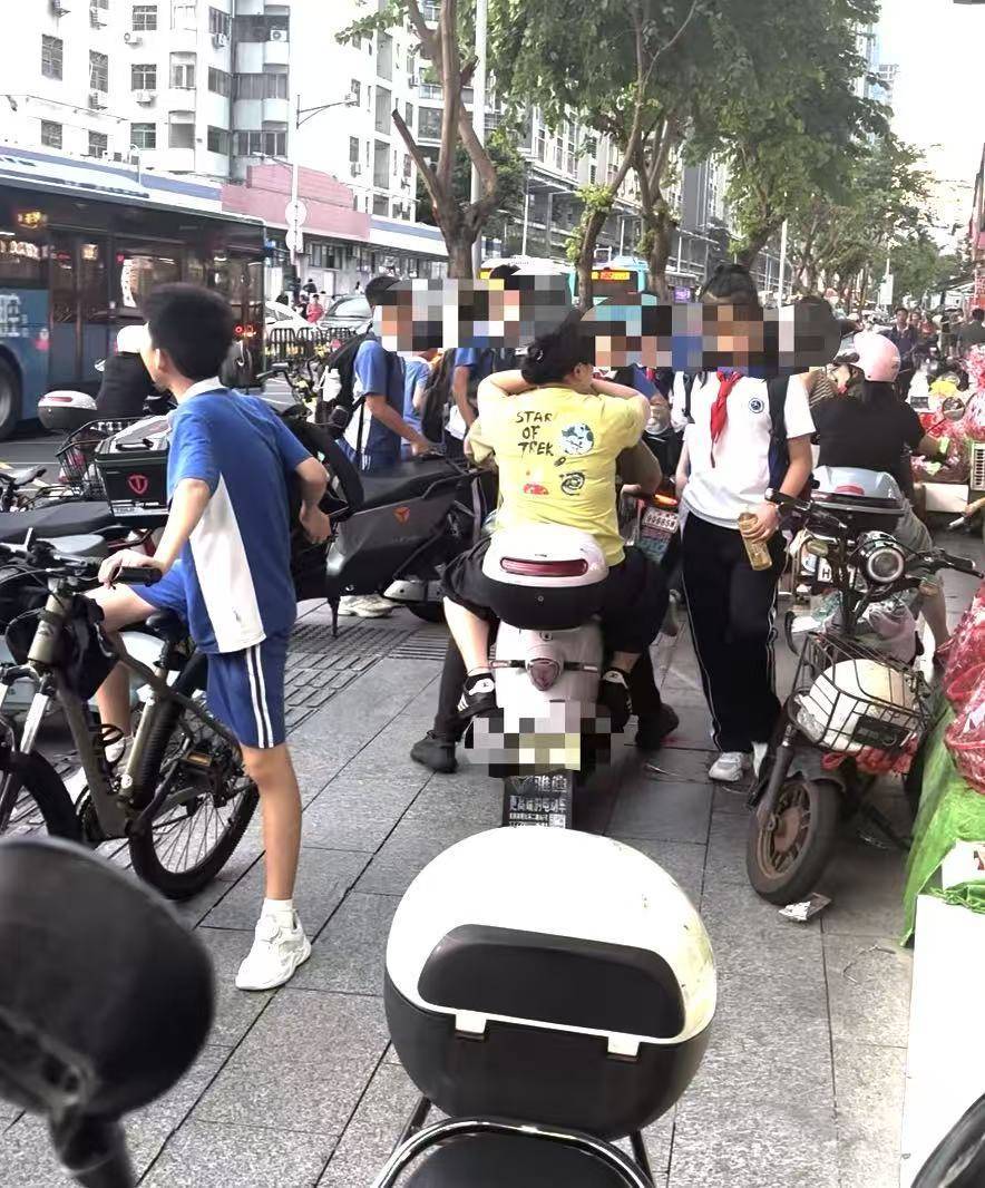 深圳一医院门口被指“举步维艰”<strong></p>
<p>交易所app创始人</strong>!整治后记者实探:仍很堵