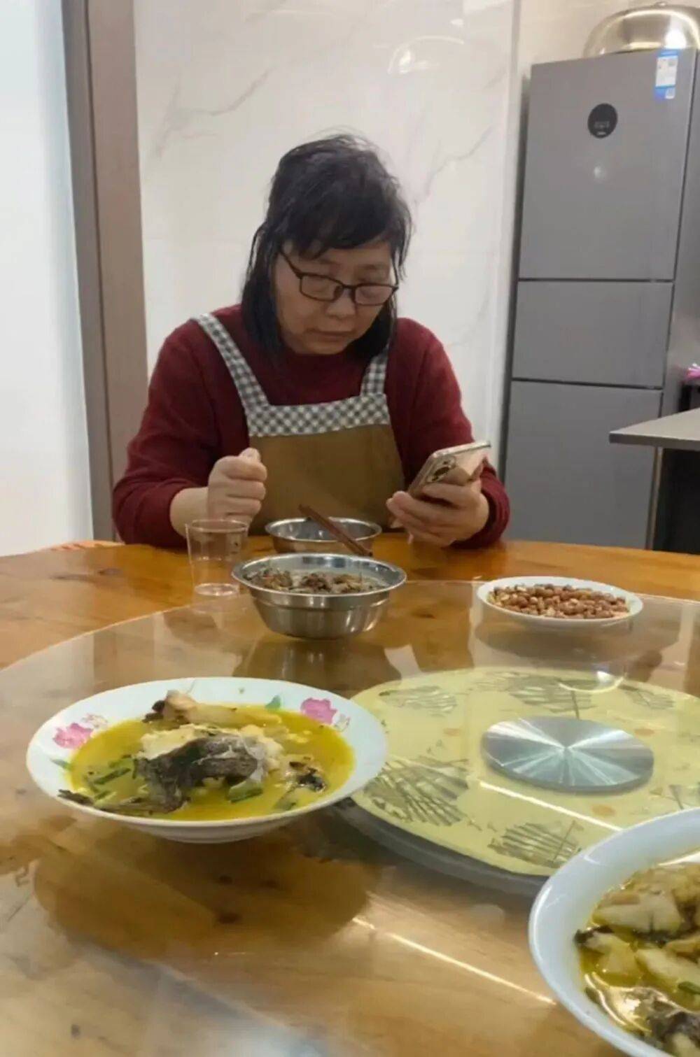 “看到妈妈46个未接来电<strong></p>
<p>抹茶交易所</strong>,心像被重锤击中”