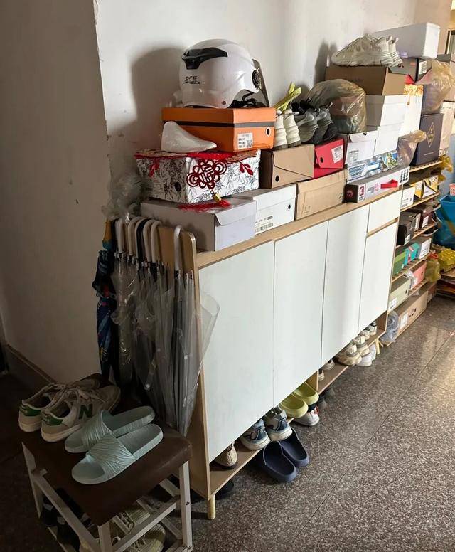 物业“不让门口放鞋子”<strong></p>
<p>抹茶交易所</strong>,门口放鞋柜违法吗?
