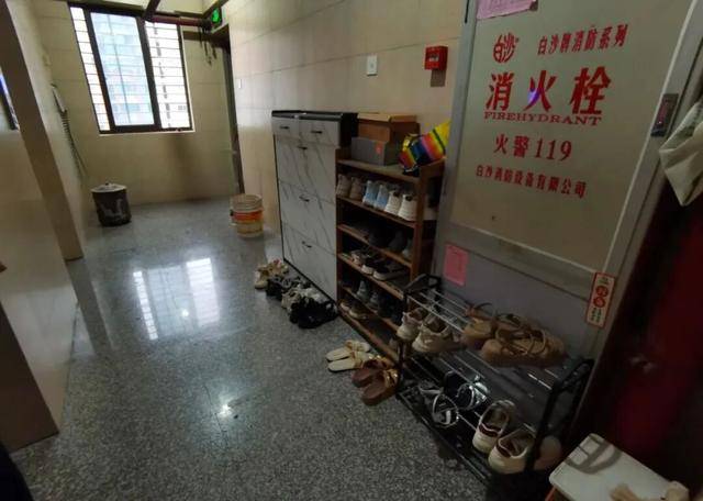 物业“不让门口放鞋子”<strong></p>
<p>抹茶交易所</strong>,门口放鞋柜违法吗?