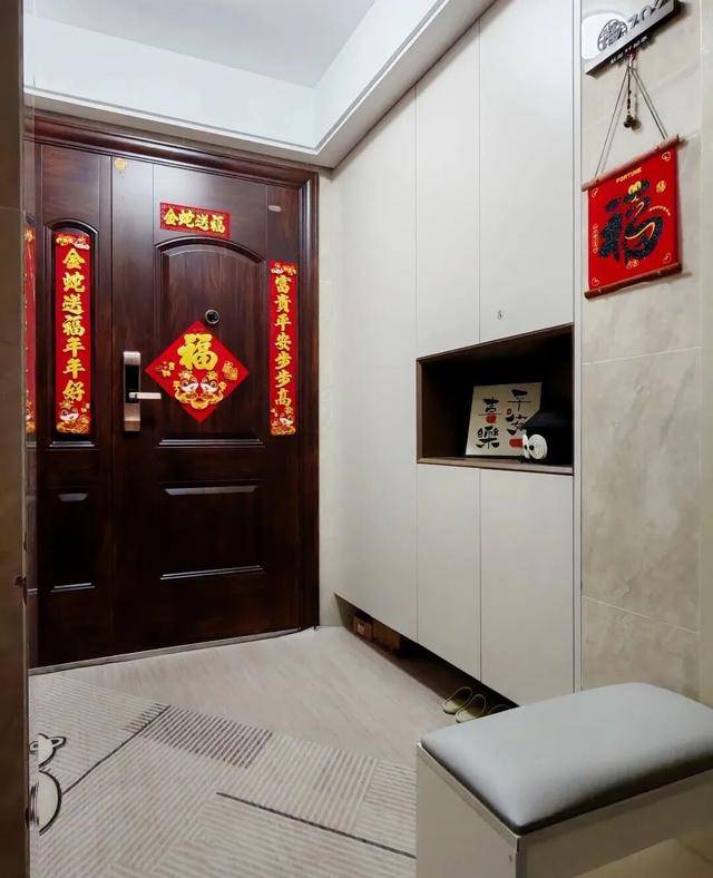 物业“不让门口放鞋子”<strong></p>
<p>抹茶交易所</strong>,门口放鞋柜违法吗?