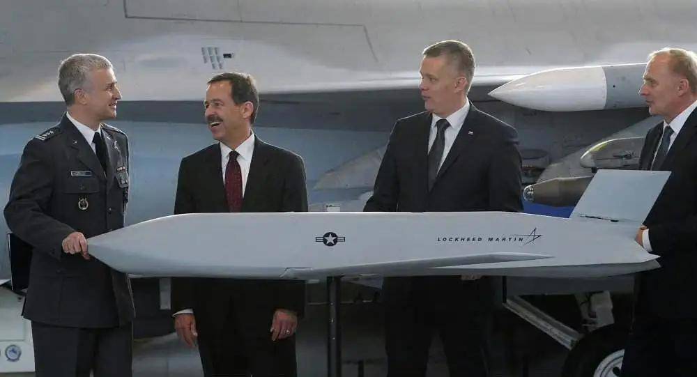 战斧导弹送到乌克兰那一天<strong></p>
<p>usdt怎么变现金</strong>,就是和普京决裂的时刻,美俄之间再无余地可退