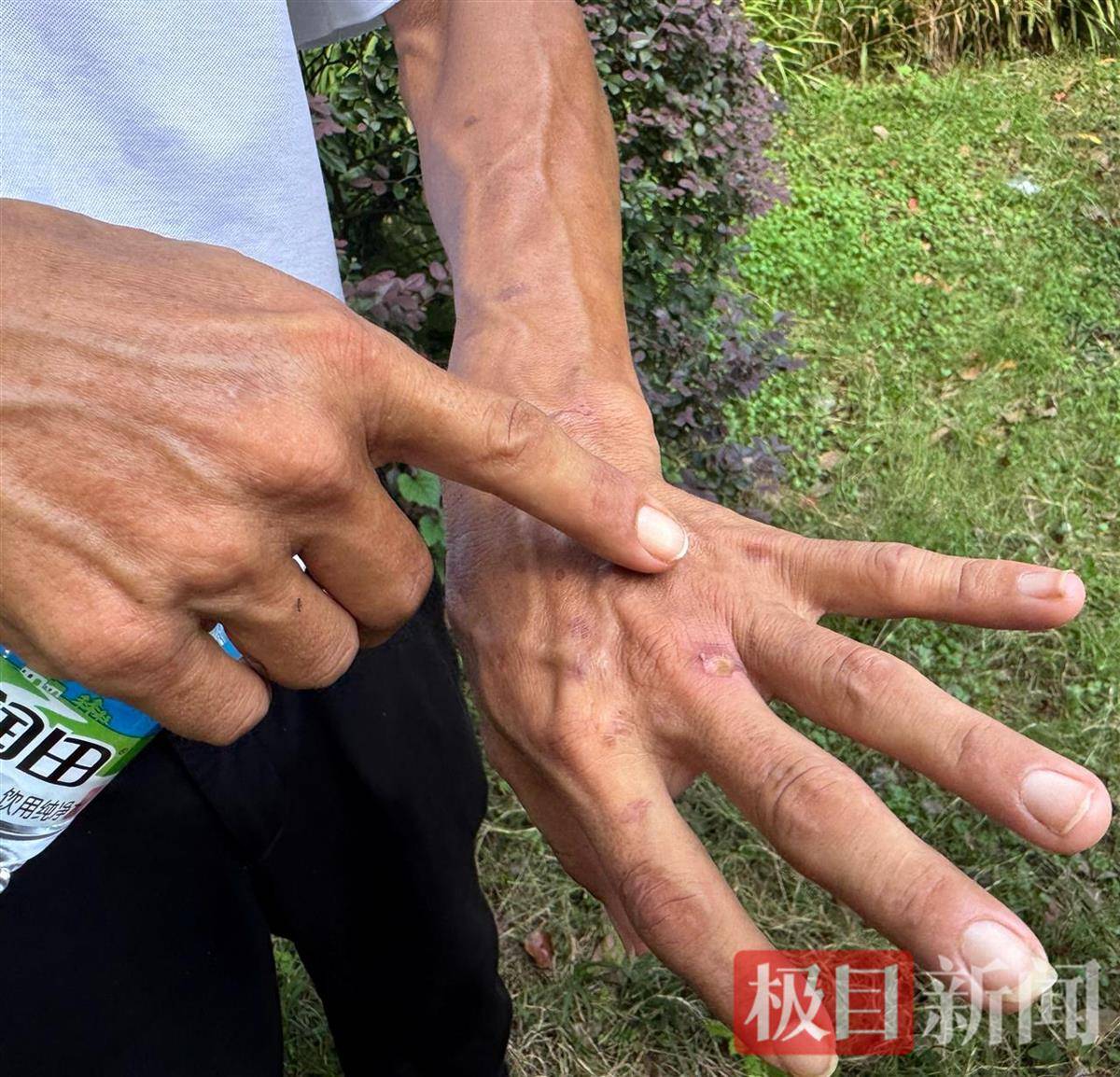 “鸡排哥”赚得盆满钵满购置多套房产?当事人幽默回应:还没到一个亿<strong></p>
<p>抹茶交易所中国下载</strong>,你多来,我才能多卖2份