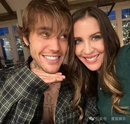 无意还是戏精?她办婚礼<strong></p>
<p>抹茶交易所中国下载</strong>,分手多年的他隔空说“我愿意”?