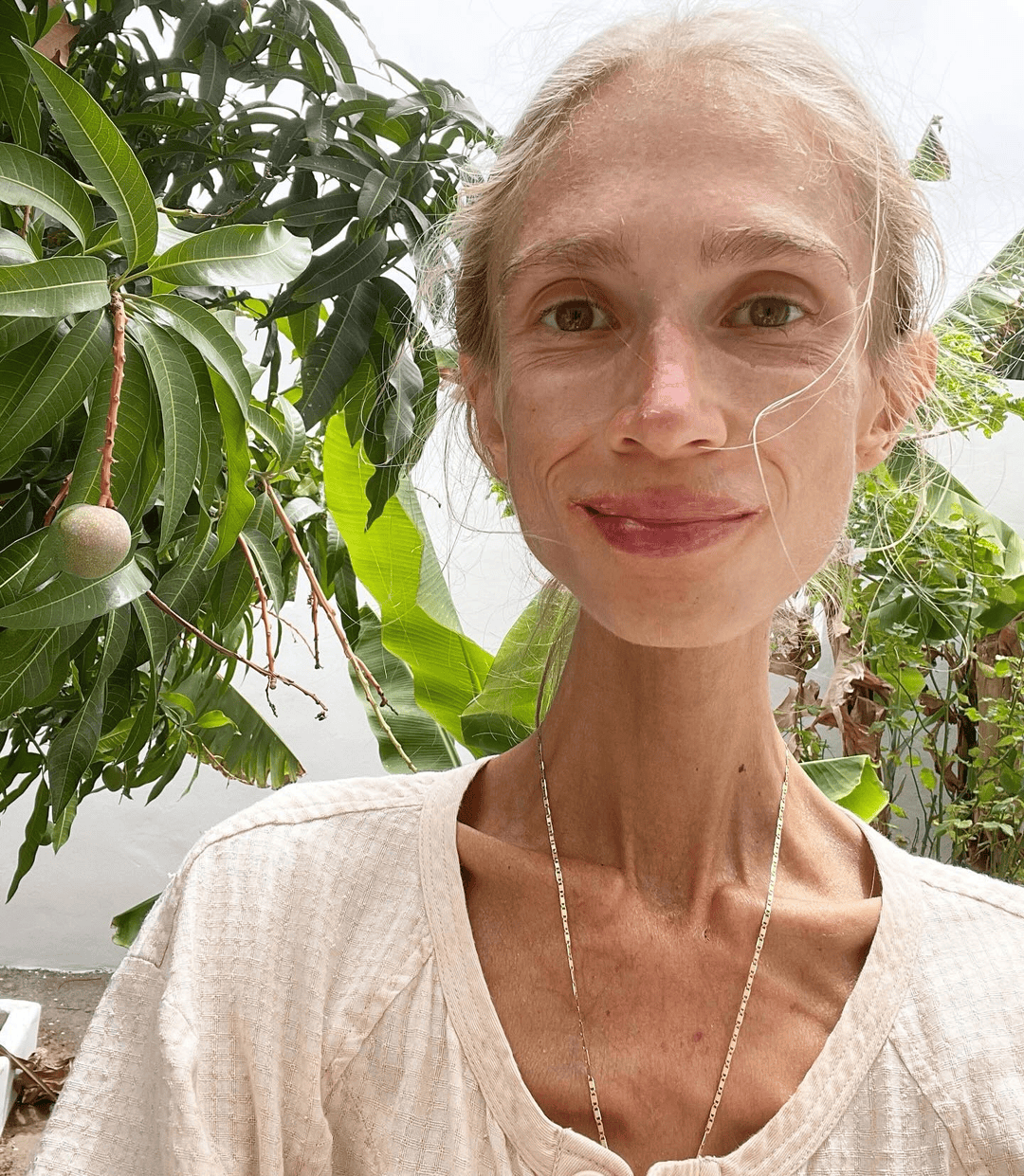 坚持只吃水果8年<strong></p>
<p>越南抹茶交易所</strong>，27岁波兰女子巴厘岛酒店去世：体重仅22公斤，指甲变黄牙齿腐烂