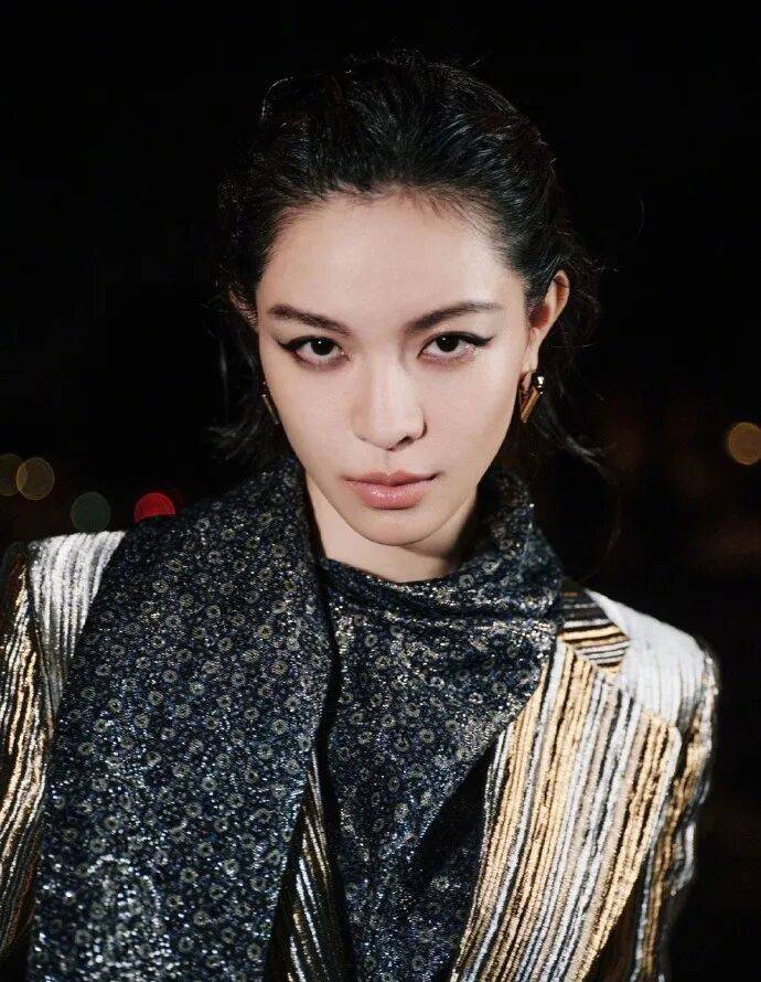 时装周上的女明星<strong></p>
<p>越南抹茶交易所</strong>，秋冬氛围感一键封顶！