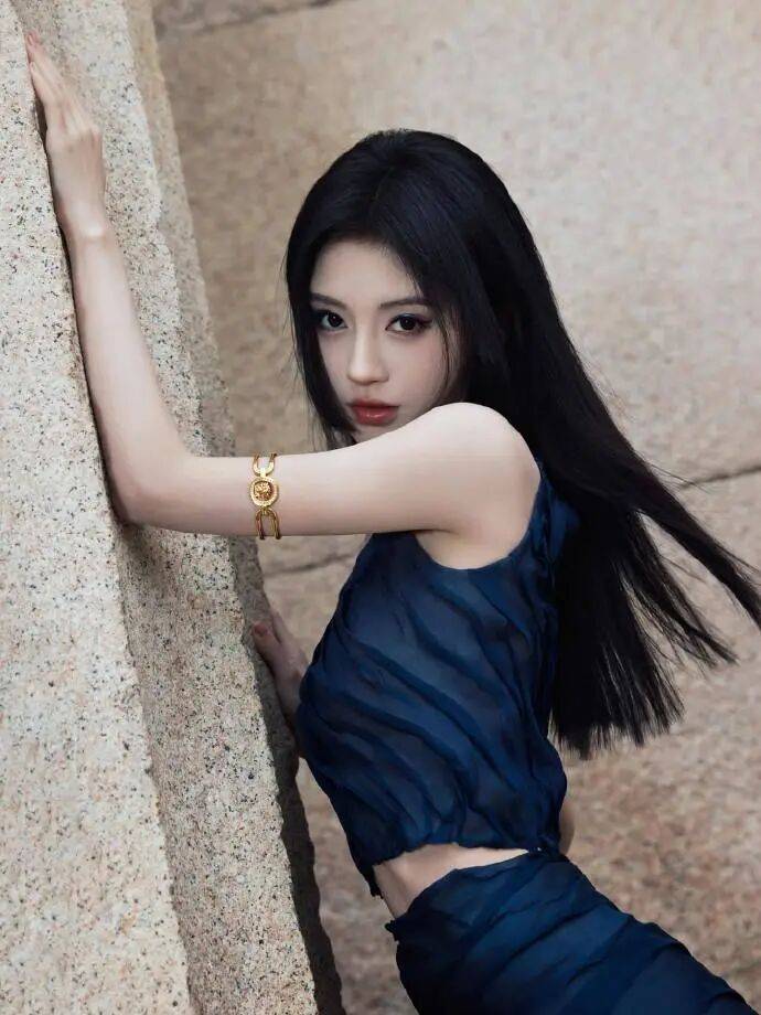 时装周上的女明星<strong></p>
<p>越南抹茶交易所</strong>，秋冬氛围感一键封顶！