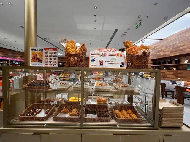 一小时售罄<strong></p>
<p>越南抹茶交易所</strong>!年轻人涌入医院抢面包