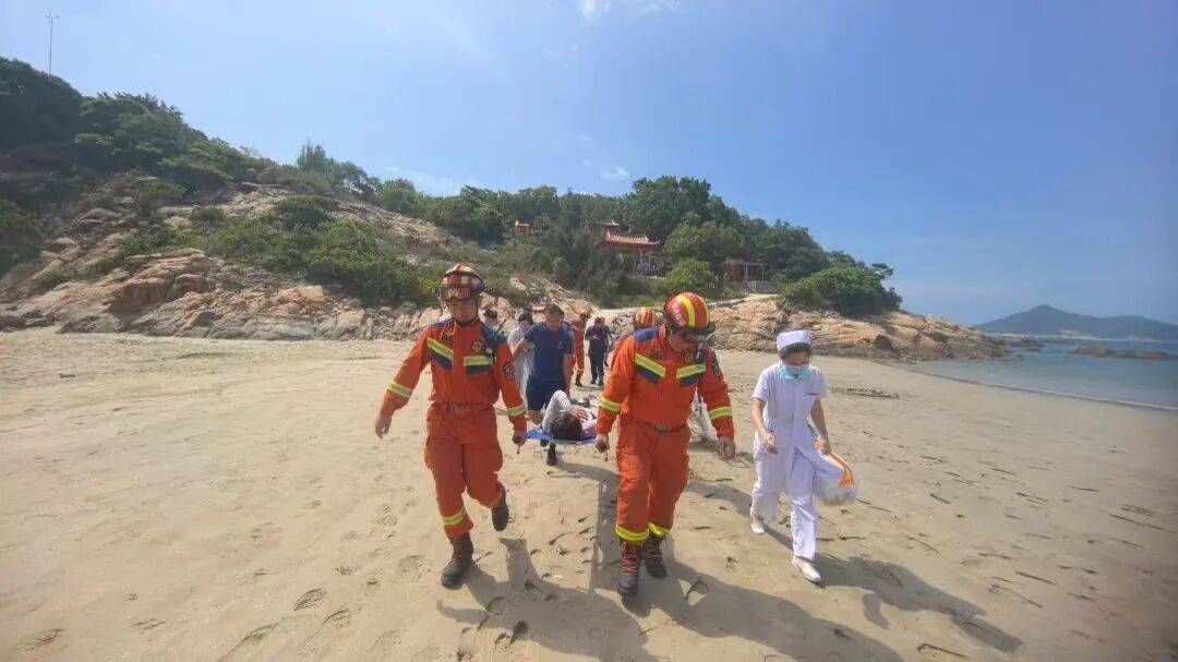 打卡拍照<strong></p>
<p>抹茶交易所怎么转划</strong>，再美也不能用生命对焦