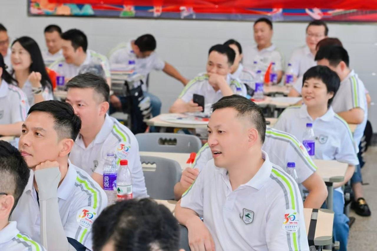 那个让老师骄傲的“调皮”班级！30年同学聚会<strong></p>
<p>下载抹茶数字货币交易所</strong>，还伴有一封来自贵州的感谢信