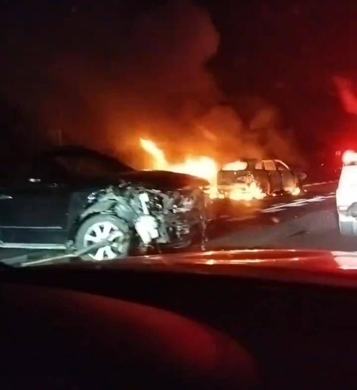 深南高速一车祸致2死3伤<strong></p>
<p>下载抹茶数字货币交易所</strong>,一位目击者称车上有甩棍没有当场施救,事后得知两人死亡他“觉得好惭愧”