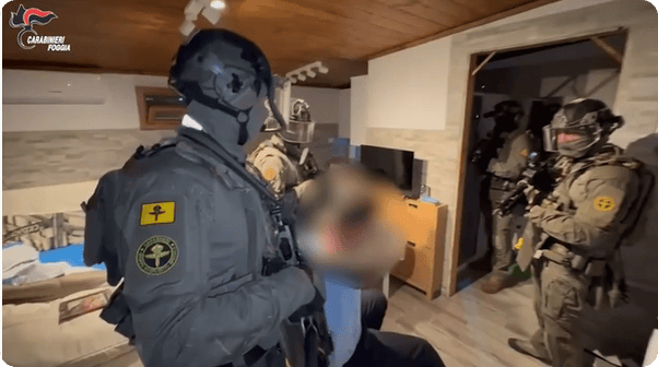 凯特患癌竟因辉瑞疫苗?伦敦4万被盗手机直飞香港<strong></p>
<p>抹茶交易所</strong>,比贩毒暴利产业链曝光…