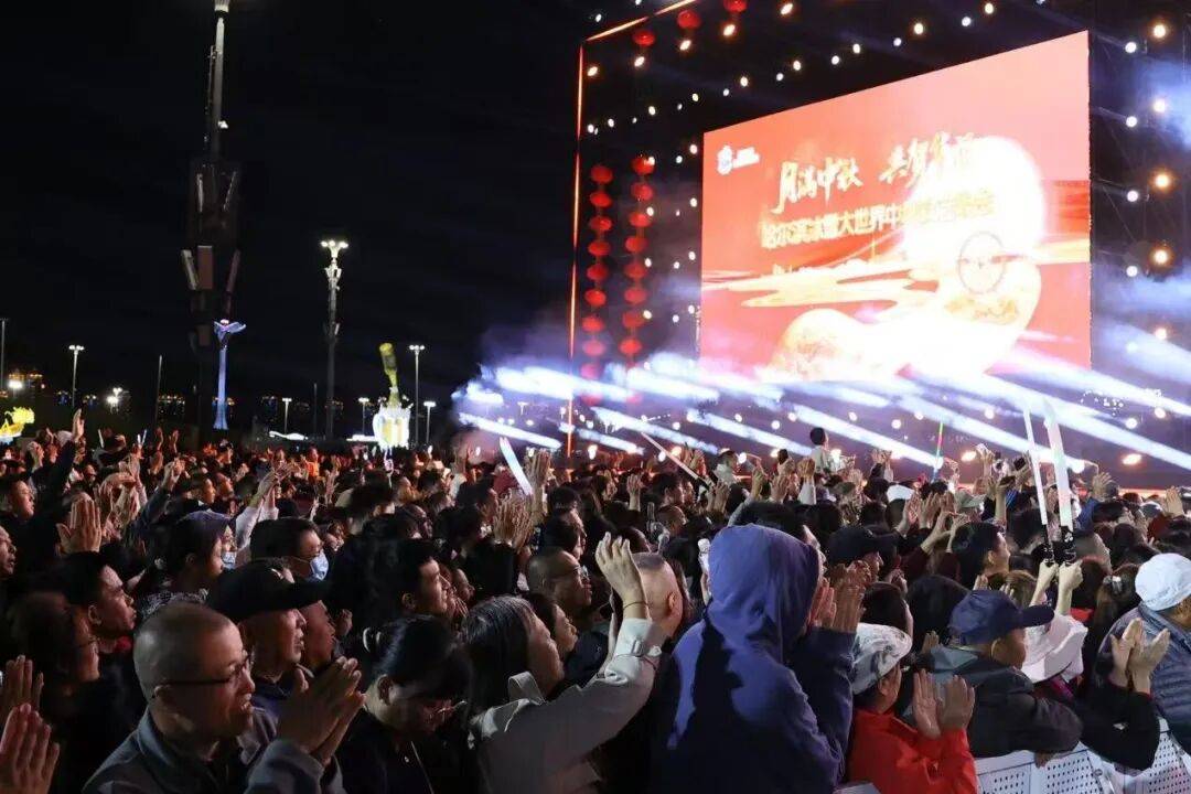 哈尔滨冰雪大世界“双节”特别活动圆满收官｜27.35万人次共赴8天冰雪狂欢