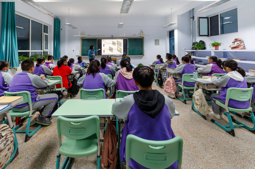 开学前接调岗电话<strong></p>
<p>抹茶交易所</strong>,小学老师仓促教初中