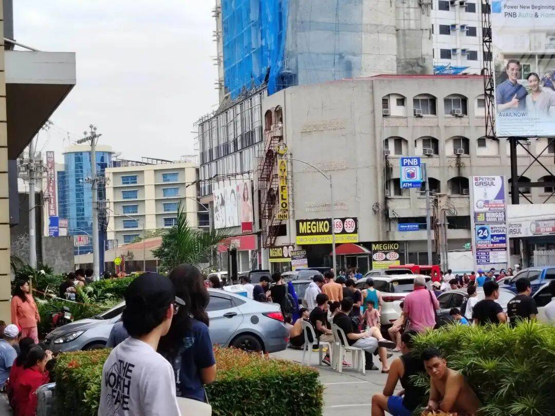 在菲华人亲历7.6级强震:震感强烈<strong></p>
<p>如何买币</strong>,有女生被吓哭|鱼眼·热点