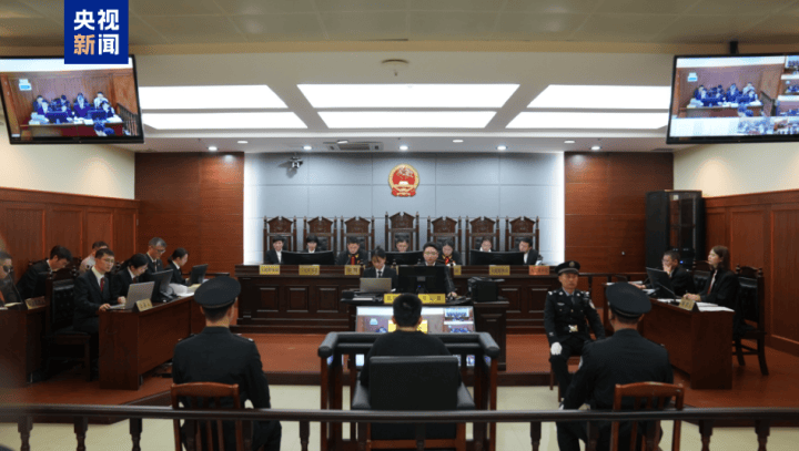 “司机泄愤撞死一家三口”<strong></p>
<p>如何买币</strong>,逝者家属最新发声