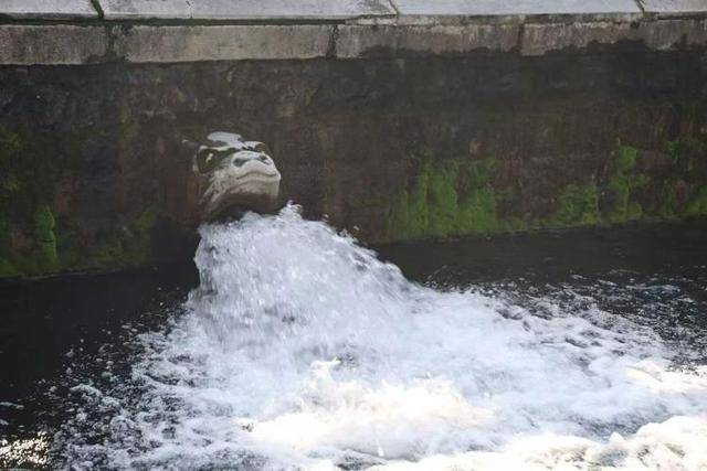 黑虎泉喷得“兽头”都不够用了!济南群泉竞涌<strong></p>
<p>国内三大交易所</strong>,几十年一见