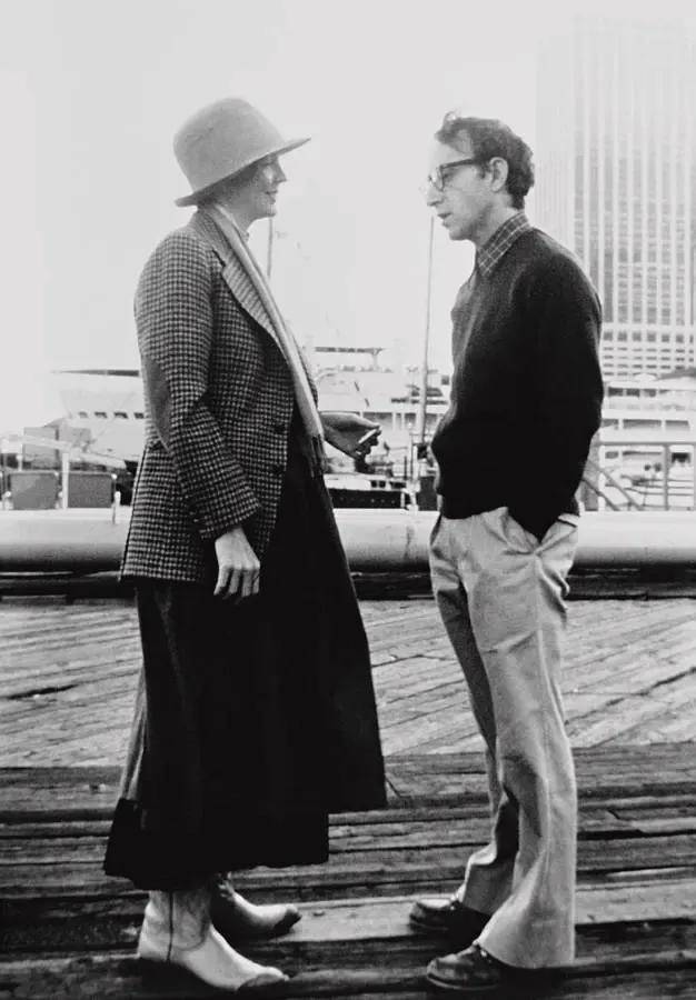 79岁奥斯卡影后离世<strong></p>
<p>海外版下载链接</strong>,她是男神收割机,松弛中性风穿搭鼻祖