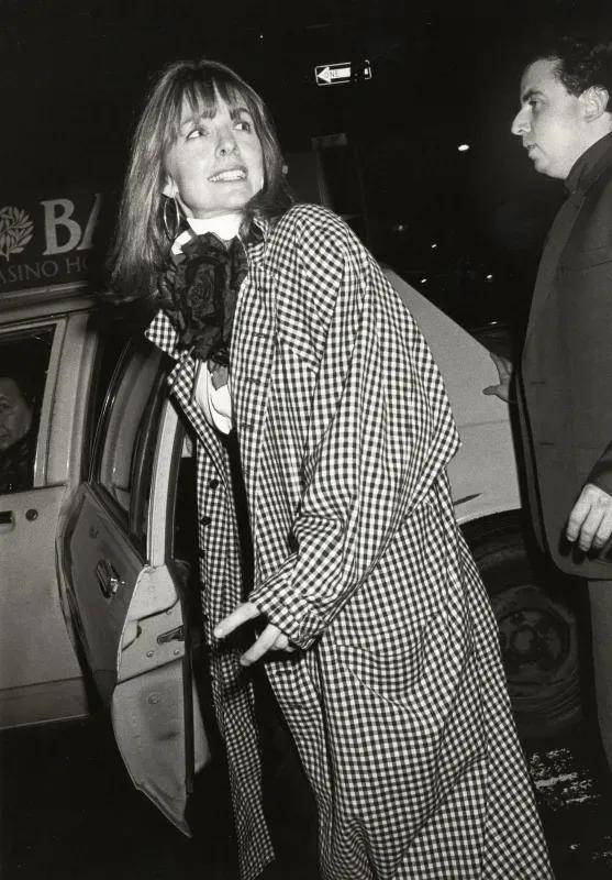 79岁奥斯卡影后离世<strong></p>
<p>海外版下载链接</strong>,她是男神收割机,松弛中性风穿搭鼻祖