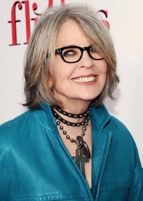 79岁奥斯卡影后离世<strong></p>
<p>海外版下载链接</strong>,她是男神收割机,松弛中性风穿搭鼻祖