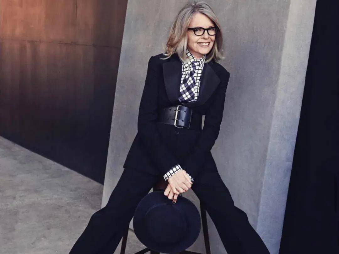 79岁奥斯卡影后离世<strong></p>
<p>海外版下载链接</strong>,她是男神收割机,松弛中性风穿搭鼻祖