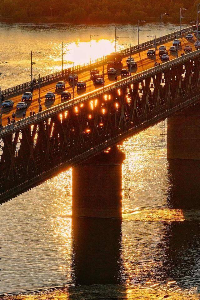 今天是她68岁生日<strong></p>
<p>抹茶交易所怎么转成人民币</strong>,武汉人:不准退休!