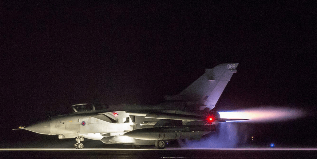 美国不给战斧拉倒<strong></p>
<p>东方雨虹股票</strong>，乌克兰搬出先进导弹，陆海空联合轰炸俄罗斯