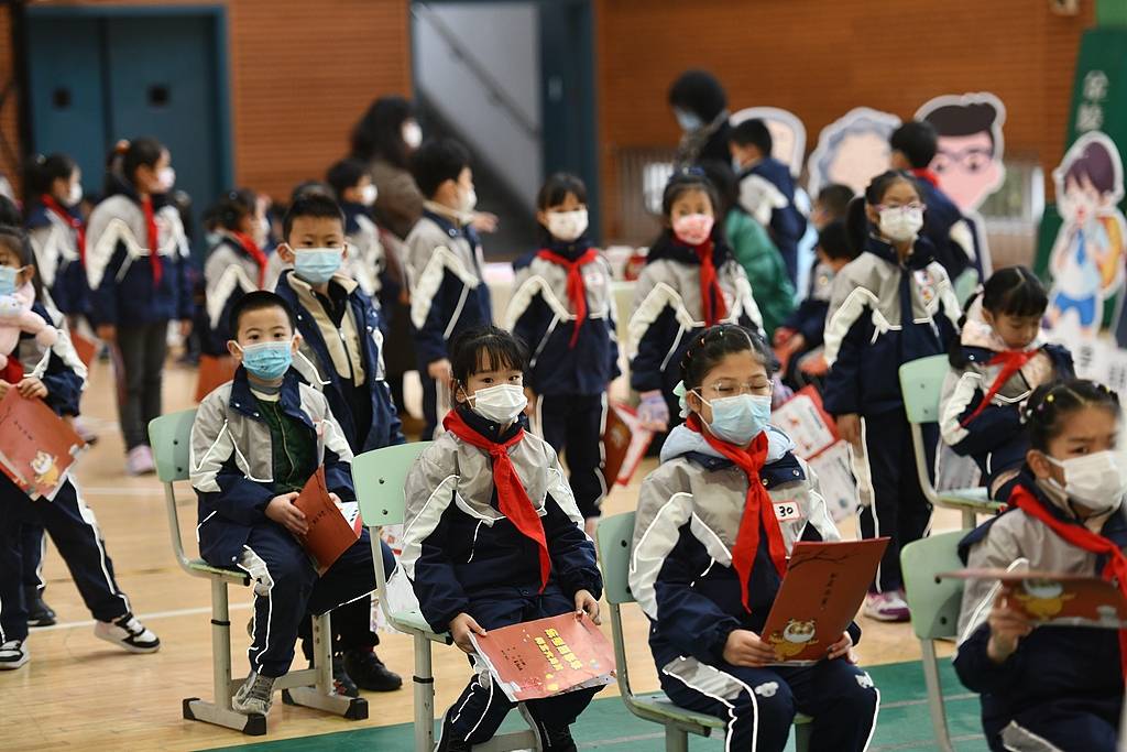 教育部严禁频繁考试<strong></p>
<p>股票在线看盘</strong>，小学生快被“考考考”搞疯了