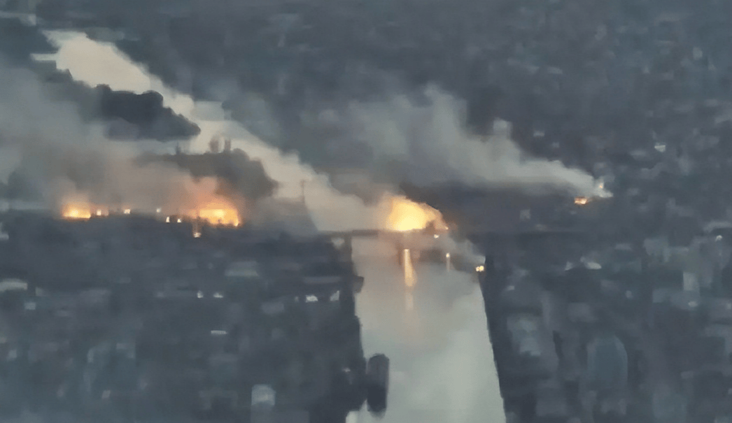 血拼一夜!俄军敢死队冲入赫尔松<strong></p>
<p>中国中车股票</strong>,远火大开杀戒,乌军机器人参战